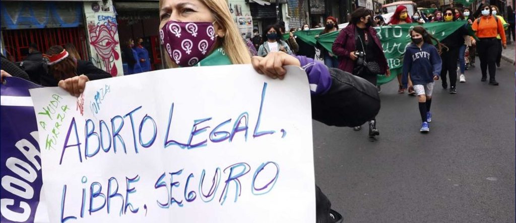 El 73% de las personas en Chile están a favor de la legalización aborto