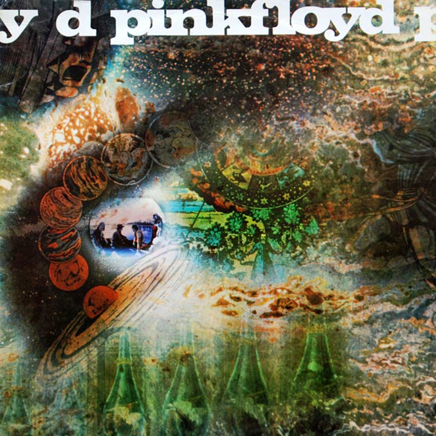 Carátula del disco de Pink Floyd Saucerful of Secrets. Fotomontaje colorido con planetas, personas y cosas extrañas