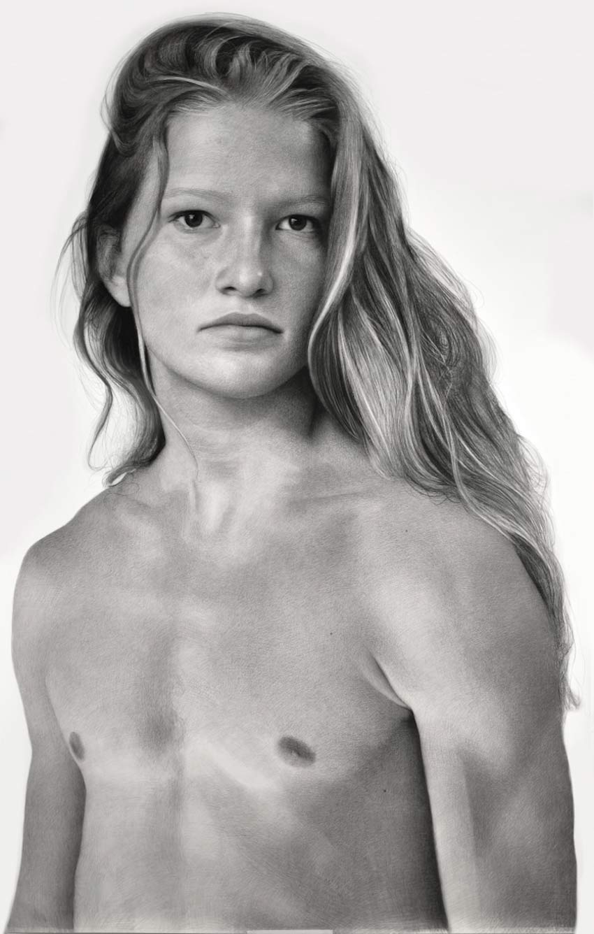 Artista coloca cabezas femeninas en cuerpos masculinos