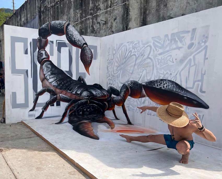 Un escorpión pintado en un muro